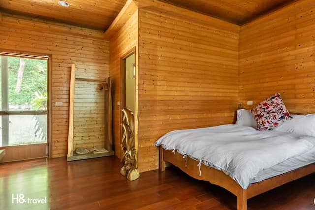 ninerainbow.newmoon-Exquisite Quadruple Room-5