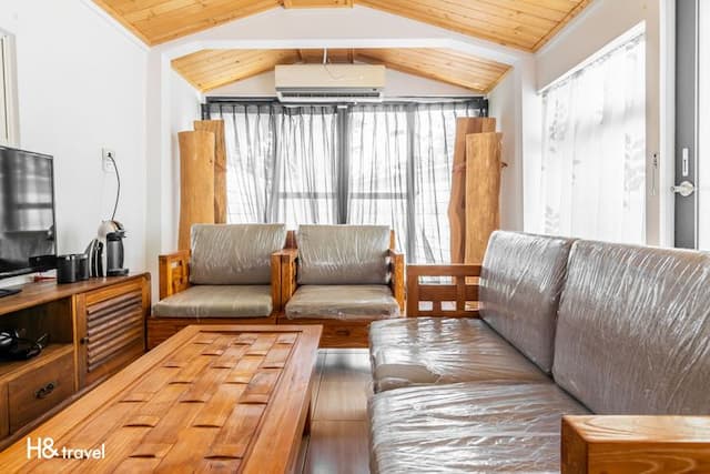 ninerainbow.newmoon-Comfortable Six-Person Room-3