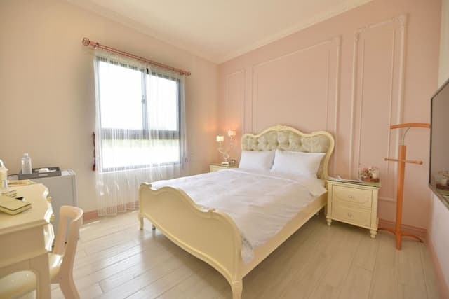 Dream-Romantic Pink Double Room 102-1
