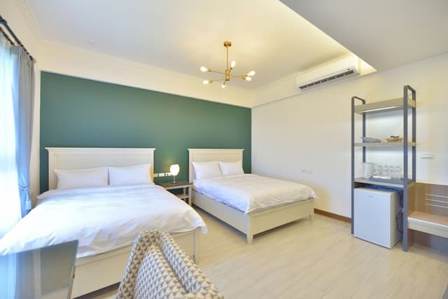 Dream-Modern Green Quadruple Room 202-4