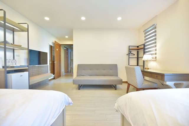 Dream-Modern Green Quadruple Room 202-3