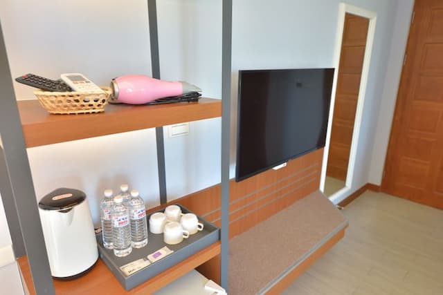 Dream-Classic Deep Blue Quadruple Room 302-3