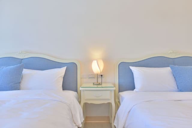 Dream-Ocean Blue and White Six-person Room 201-3