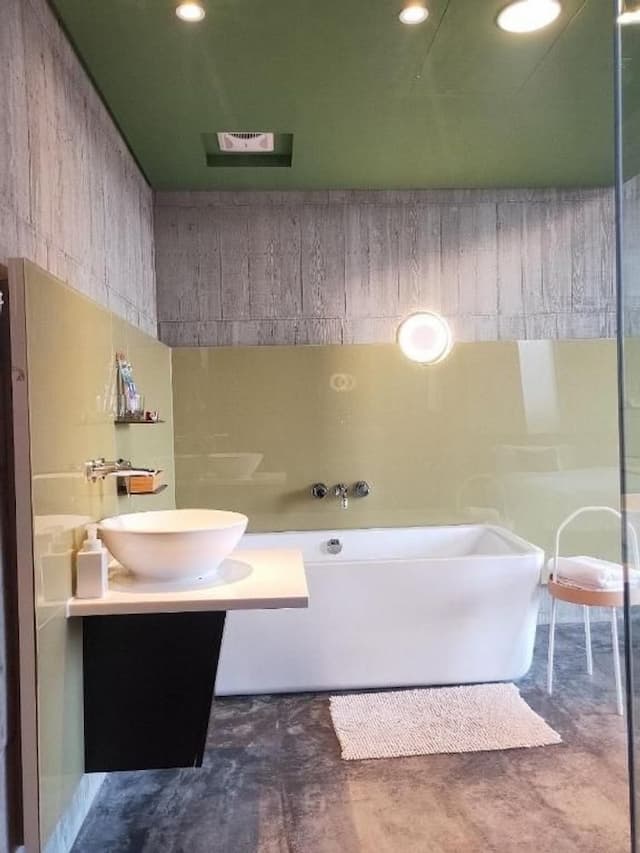 Rice Field Homestay-Deluxe Room-5