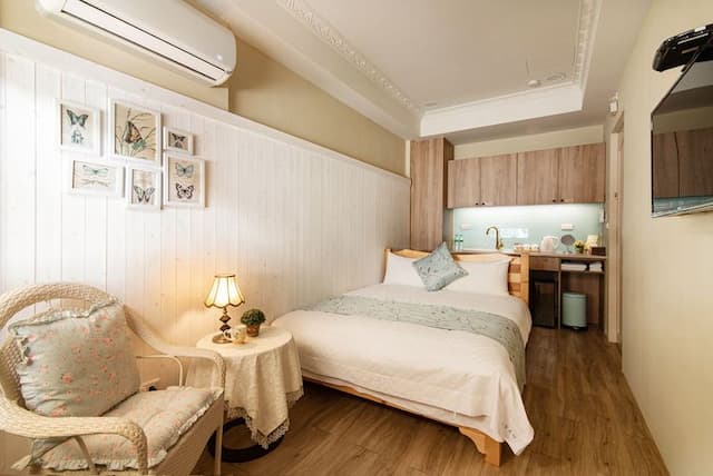 日安美好民宿|法式田園風|車站-沐光香氣雙人房-1