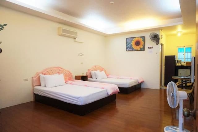 Chin Shan B&B-Quadruple Room-1