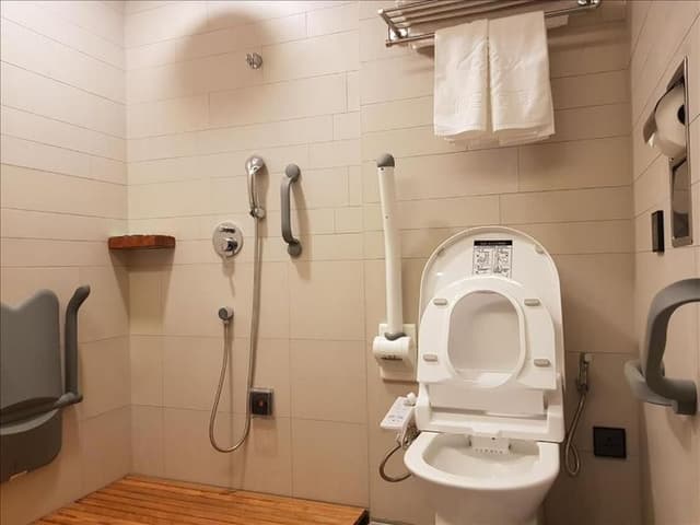 코민 플레이스-Superior Double Room-4