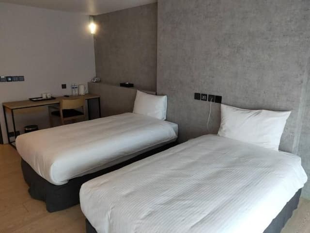 코민 플레이스-Standard Twin Room-1