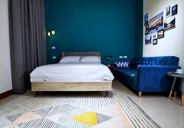 RUN aWAY guesthouse-201 CDG Double Room-2