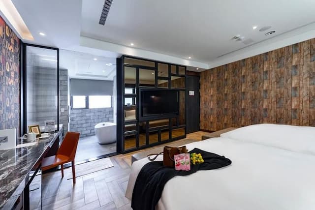 挪威森林文創館|超大溜滑梯、孩童滑步車道-文創溫馨家庭房(18:00後可入住)-5