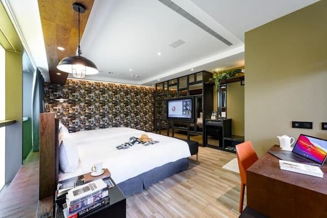 挪威森林文創館|超大溜滑梯、孩童滑步車道-文創親子家庭房(18:00後可入住)-5